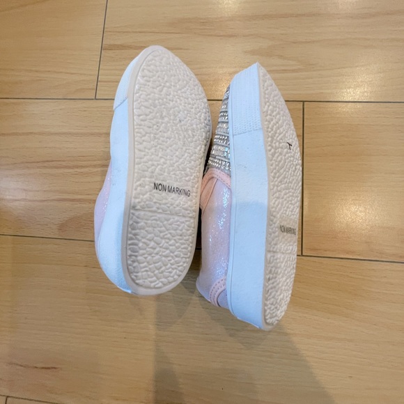 BRAND New Stuart Weitzman slip on for little girls - Picture 3 of 4